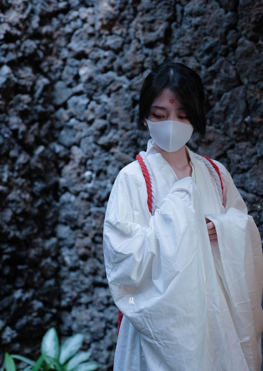 HongKongDoll（玩偶姐姐）人物介绍｜口罩美学与剧情向作品风格解析